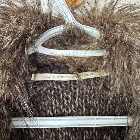 Twelfth Street by Cynthia Vincent sweater - Picture 4 of 7